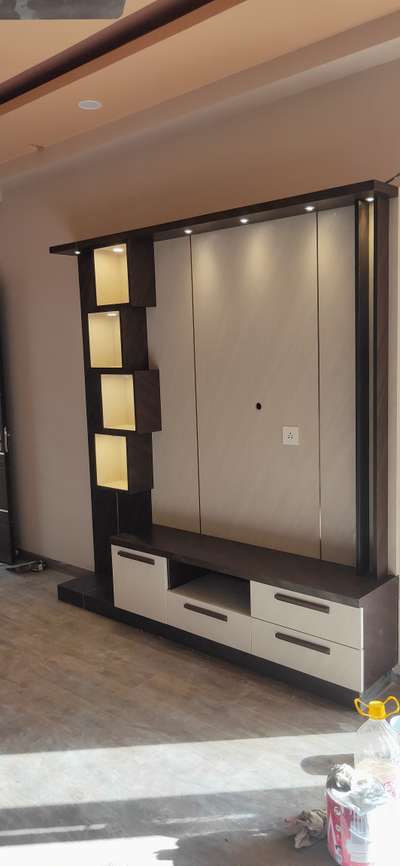 #tvunits #modularTvunits #tvpanel #tvunitinterior #tvunitideas #LivingRoomTVCabinet #tvcabinet #TVStand #tvunitdesign_2022 #ModularKitchen #MovableWardrobe #modularwardrobe #InteriorDesigner #KitchenInterior #Modularfurniture #penlings #mandirdesign #