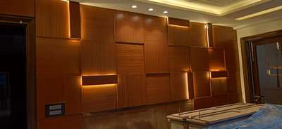 kisi bhi paint wark k liye ya wood polish ke Kam k liye uchit ret or ache karige se kam krwane k liye ek bar jarur smprk kre..sahani paint & wood e.. contact no.7355647575.8130849839