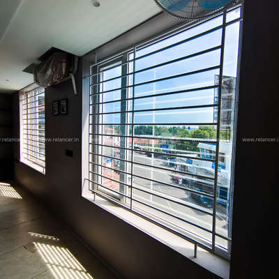 UPVC sliding windows for your house. Highly efficient windows for your homes

#relancer #relancerupvc #relancerupvcdoors #relancerupvcdoorsandwindows #upvc #upvcdoors #upvcwindows #interiordesignideas #architect #architectkerala