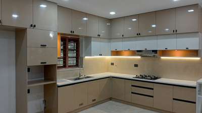 Modular kitchen interior  #KitchenIdeas #LargeKitchen #KitchenCabinet #modularkitchen