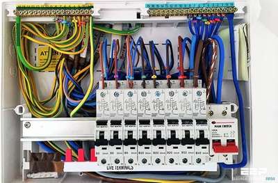 Electrical waring contractor
best waring, low price 
Home waring | engineer experts 😇
. 
 #elctrical #engineers #Electrician #elctrical