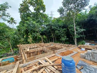 #Ground_Floor #beam and #slab #shuttering #work #progressing @#pathanamthitta #site
For Enquiries Kindly contact us on,
L&N Consultancy And Construction.
Mob. 8891343068