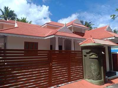 3500 Sqft ൽ  നിർമ്മിച്ച നാലുകെട്ട്. Location Trivandrum. cost 75ലക്ഷം