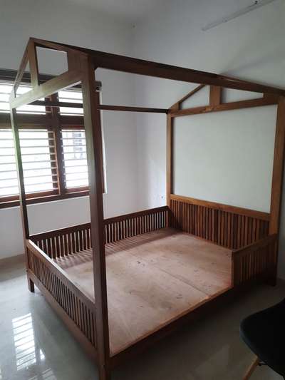 teak wood cot rs 30000