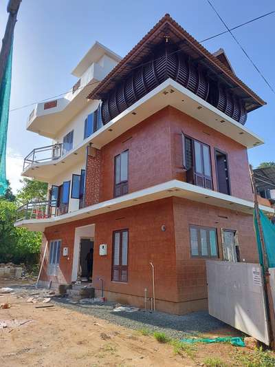 pandalathu

3 സെന്റിൽ 1750 sq. ft ഇൽ നിർമിച്ച ഞങ്ങളുടെ finished project 🌹🌹🌹