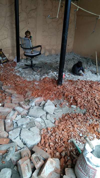 800ft flooring marble lagwana jaldi contect kare najdik saket metro ke passs fast kam chahiye koi he to contact kare