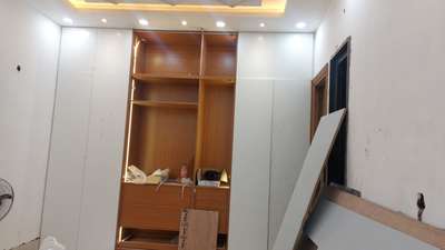 need to install profile handle glass palle for wardrobe
area 50sqft

material will be provided, need person for installation
