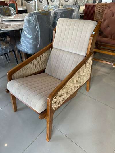 How about this Easy Chair 

#easychair #relaxingchair  #wingchair 
#chair #visitorchair #livingroom
#furniture #customisedfurniture 
#furnituremallu 

follow for more updates