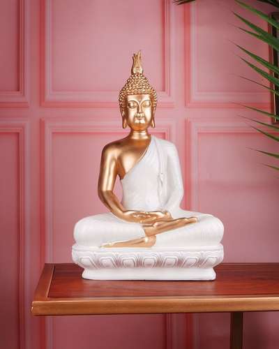 Premium Meditating Buddha in White and Gold glossy finish
#homedecor#interior#showpiece#buddha#gold#glossy #decorshopping