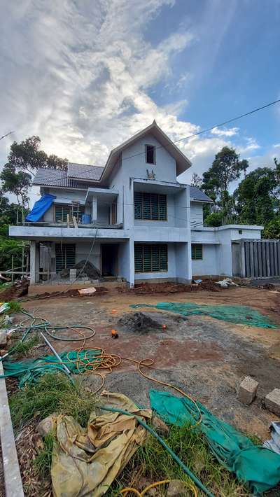 work in progress at rahakuamri idukki mathatyi residence