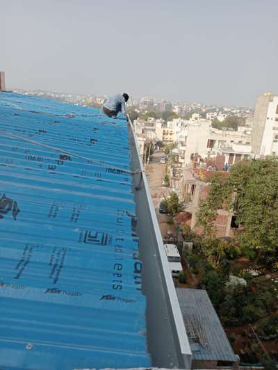 110 kilo watt ka solar plant lagwana hei leber hi sampark kre