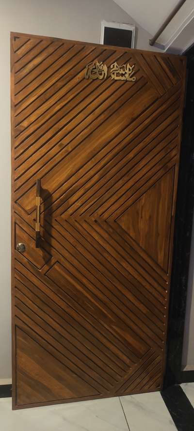 #Woodendoor  #woodenwork  #maindoor  #maindoordesign  #indorehouse  #indorecity