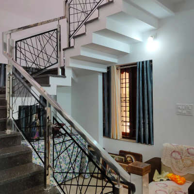 #SteelStaircase  #steelhandrails  #GlassHandRailStaircase  #steelwelding  #GlassStaircase  #kerala_architecture