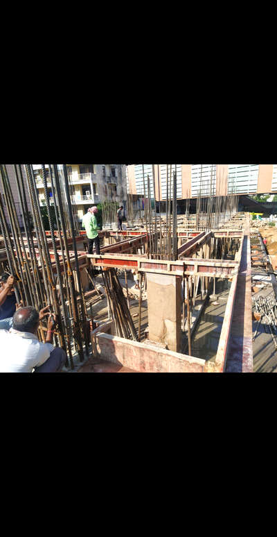 #shutteringply  #shuttering_work  #lintel_shuttering  #shuttering  #levelling  #Level  #levelup  #Plate  #constructionsite  #constructioncompany  #FlatRoof  #flats  #Residentialprojects  #LUXURY_INTERIOR  #Location  #posharea  #metrostation