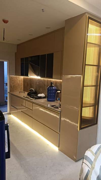 #ModularKitchen  #InteriorDesigner  #KitchenInterior  #interiorworks #urbantreesinteriorworks