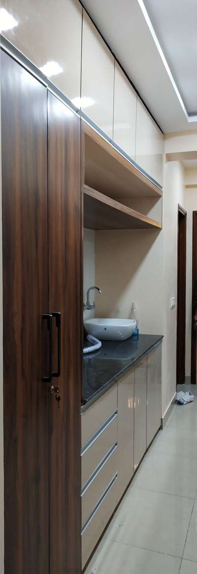 wardrobe and unit