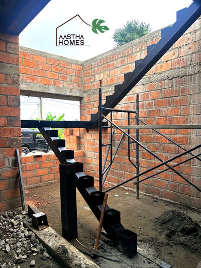 #HomeDecor  #StaircaseDecors  #StaircaseDesigns  #SteelStaircase  #LivingRoomDecors  #spaces  #ElevationDesign  #new_home  #keralahomeplans  #keralam