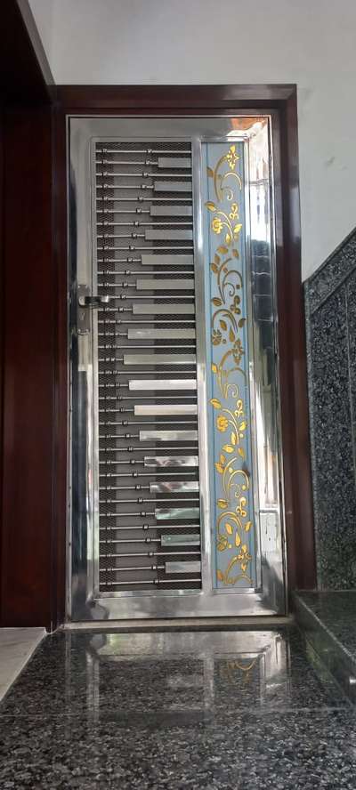 ss door