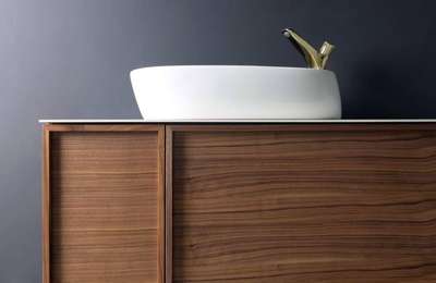 #toiletinterior  #vanitydesign  #vanitycounter  #sinkdesign 
.
.
.
.
.
.
. #toiletdesignideas  #woodenwork  #softcolor