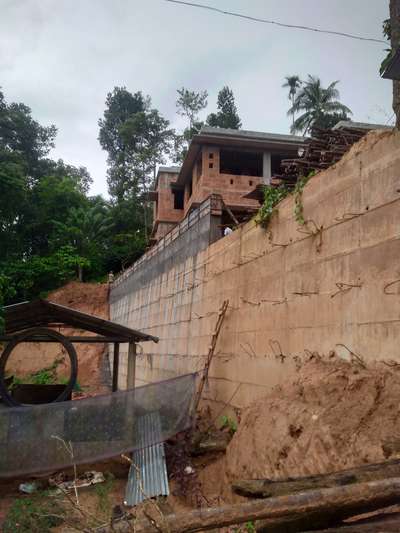 6.5മീറ്റർ റിട്ടീംണിങ് വാൾ