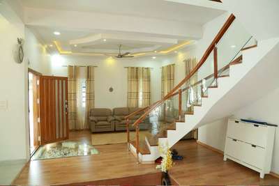 Theme of Teak finish..
 #WoodenFlooring  
 #Woodendoor 
 #WoodenStaircase 
 #woodenfloor 
 #woodeninterior 
 #Thrissur 
 #Ernakulam 
 #alapuzha  
 #Kottayam 
 #palakad 
 #malapuram