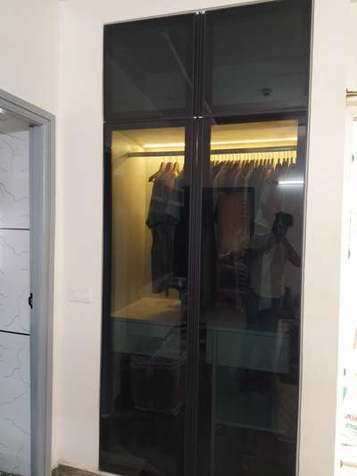 #WardrobeIdeas #WardrobeDesigns #HingedDoorWardrobe #2DoorWardrobe #trendig #uniqueinteriorssolution #uniquedesigns #viral #follow #follow_kro #noidainterior #noidadiaries #noidaextension #InteriorDesigner #Architectural&Interior #interiorcontractors #newdesign