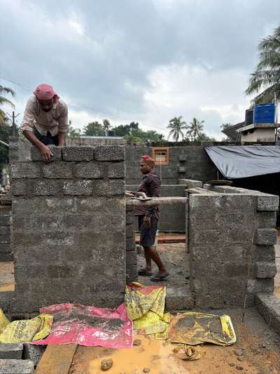 എറണാകുളം ജില്ലയിൽ മുവാറ്റുപുഴ, രണ്ടാർക്കരയിൽ 𝗠𝗿. 𝗔𝗝𝗘𝗘𝗦𝗛 ന് വേണ്ടി പുതുതായി നിർമിക്കുന്ന 𝟮𝟰𝟲𝟬(4BHK) സ്‌ക്വയർ ഫീറ്റ് വീടിന്റെ ആദ്യ നിലയുടെ കട്ട കെട്ട്  പുരോഗമിക്കുന്ന ദൃശ്യങ്ങൾ 💯

▶️𝙂𝙧𝙤𝙪𝙣𝙙 𝙛𝙡𝙤𝙤𝙧 𝙗𝙧𝙞𝙘𝙠 𝙬𝙤𝙧𝙠𝙨 𝙊𝙣 𝙥𝙧𝙤𝙜𝙧𝙚𝙨𝙨🏡

𝗖𝗹𝗶𝗲𝗻𝘁       : 𝗔𝗷𝗲𝗲𝘀𝗵
𝗦𝗾𝗳𝘁          : 𝟮𝟰𝟲𝟬(𝟰𝗕𝗛𝗞)
𝗦𝗾𝗳𝘁 𝗿𝗮𝘁𝗲 : 𝟮𝟬𝟬𝟬(𝗰𝗼𝗹𝘂𝗺𝗻 𝗳𝗼𝗼𝘁𝗶𝗻𝗴 𝗳𝗼𝘂𝗻𝗱𝗮𝘁𝗶𝗼𝗻)
𝗣𝗹𝗮𝗰𝗲       : 𝗥𝗮𝗻𝗱𝗮𝗿𝗸𝗮𝗿𝗮, 𝗺𝘂𝘃𝗮𝘁𝘁𝘂𝗽𝘂𝘇𝗵𝗮,𝗘𝗿𝗻𝗮𝗸𝘂𝗹𝗮𝗺
 #Brickwork