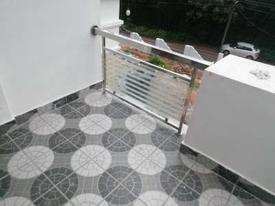 Balcony handrail