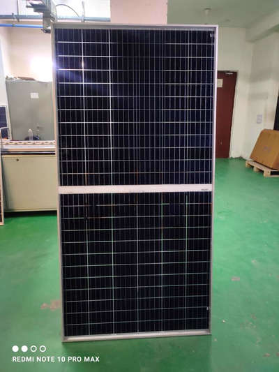 mono half cut, more watts in less space #solarpanel   #solarenergy   #SolarSystems  #monochromatic