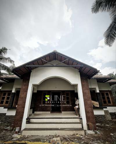 Traditional Home | @Balussery
Single Storey Home
3Bed Room Home
Centre Courtyard

Concept By F LINE architects
+91 9995927888,  +91 8589998181


#HomeDecor #ElevationHome #homesweethome #TraditionalHouse #frontdesign #KeralaStyleHouse #keralahomeplans