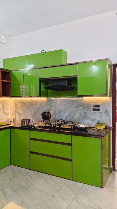 #ClosedKitchen  #KitchenIdeas #kitchenwork #aluminiumfabricationwork