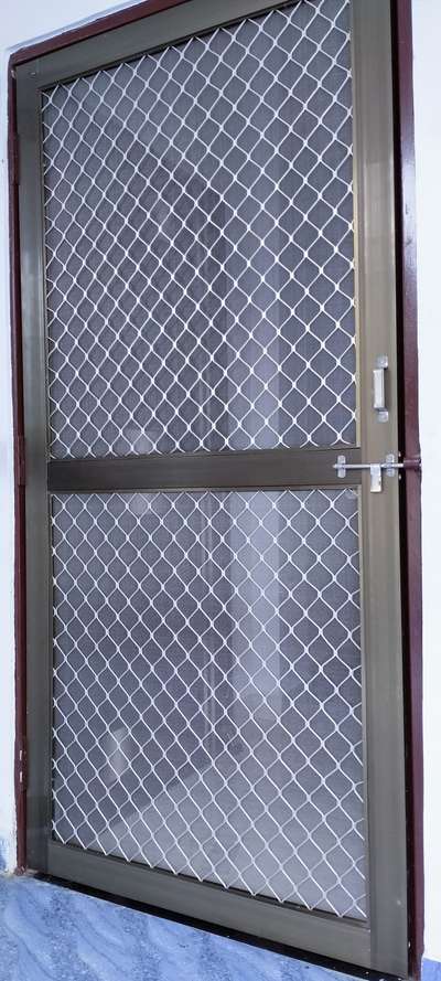 Aluminum girl door