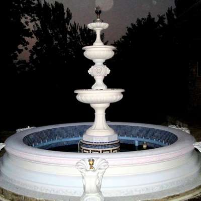Pure white marble se Bana hua 
marble fountain ⛲️ 
apki gar ki khubsurti ko or badane ke liye 
 #sangemarmarmarble  #marble  #outdoors  #fountain  #indianmarble