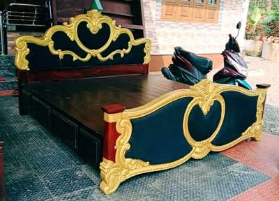 Royal cot