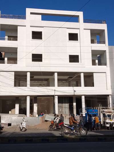 hawa Bangla road 
5th floor complete