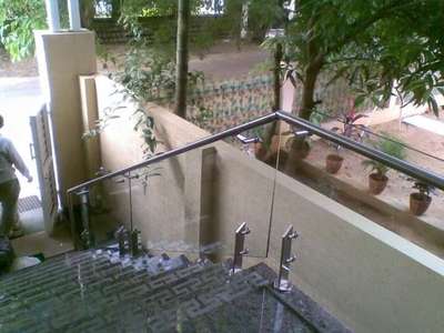 glass railing 
exclusive glass railing for staircase 
 #glassrailing #glassrailings  #glassworks  #exclusivedesigns
