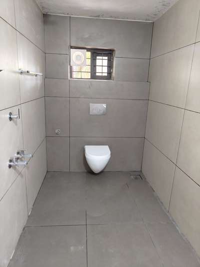 wall mounted fitting 
Majeed k