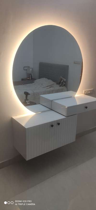 mirror stand #InteriorDesigner