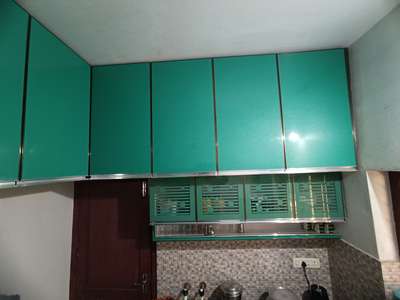 kitchen top. berth