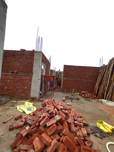 #bricks #CivilEngineer  # #redbrickhouse #luxuryvillas #workingprogress 
brick work ongoing at site 2500sqft area