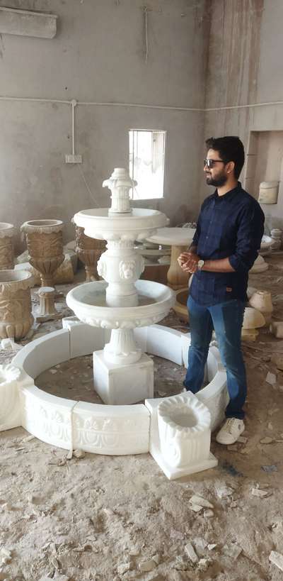 White Marble Fountain with Tank 

Decor your garden with beautiful fountain 

We are manufacturer of marble and sandstone fountain 

We make any design according to your requirement and size 
.
.
.
.
#fountain #nbmarble #waterfalls #marblework #marblefountain #marblefountains #gardendecor #gardenfountain