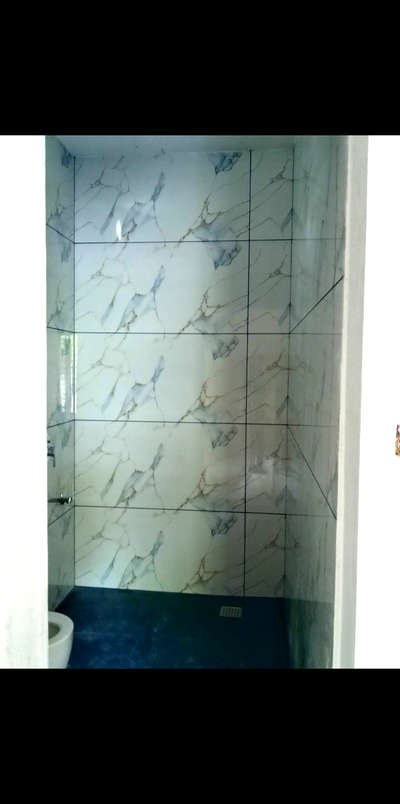 Bathroom woll