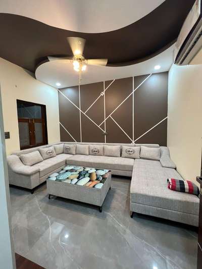 renovated living room  interior work k liye contect kry 


 #koloapp  #koloindial  #koloviral  #kolopost  #KitchenInterior  #KitchenInterior  #Architectural&Interior  #interiorpainting  #Sofas  #LeatherSofa  #LivingRoomSofa