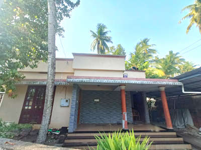 Site at Vallakadavu 
Renovation Work
Painting Work Progressing 
 #ContemporaryHouse #WallPainting #eanchakkal #Thiruvananthapuram