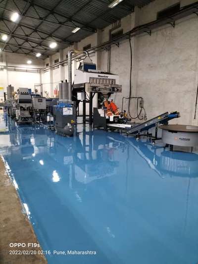 *Epoxy industrial flooring *
this package offers deep cleaning of surface or floor, grinding and application of chemicals
must need minimum m20 grade concrete with a leveled surface 
this floor is suitable for industrial purpose like cold storage, food processing units storage House warehouse, manufacturing company's workshop etc
offers any colours
1.5 mm to 3 mm thickness
