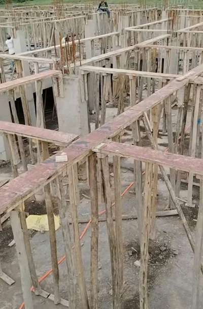 Civil construction Bhopal 
RCC structure 100sq.ft 
Labour rate 350sq.ft 
With material 1400sq.ft