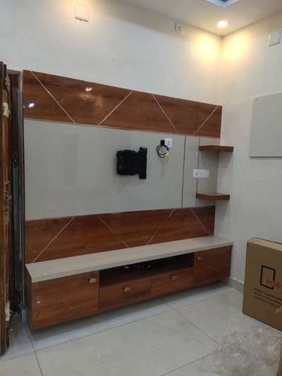 This is a repositioned TV unit at Paravoo
r, a house remodeling project that's 35 years old