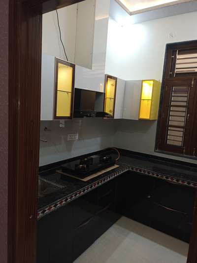 acrelic kitchen
hettich inotech hindwere chimney and hob