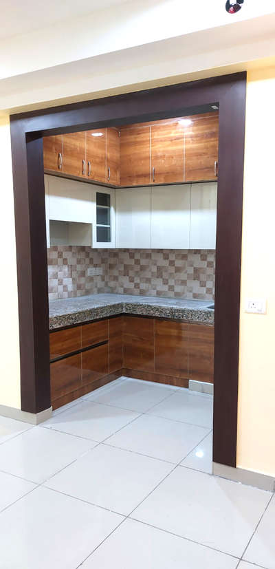 SK INTERIOR DECORATORS
MOBILE 7275008425
top to bottom kitchen
and kitchen wall door panelling




 #InteriorDesigner  #kitchen  #WALL_PANELLING  #woodworkersofig