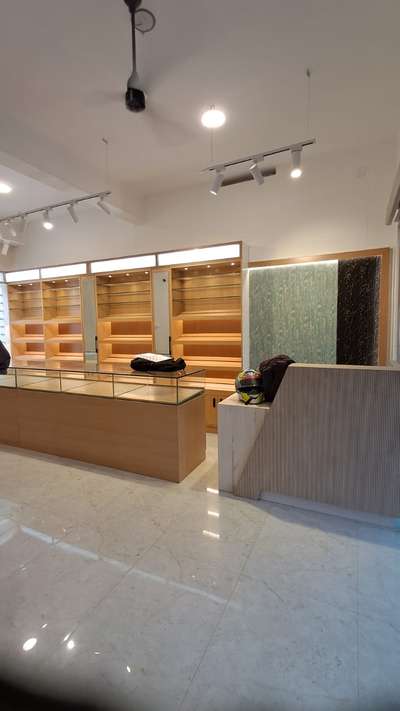 Optical showroom